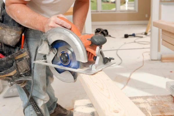Home Remodeling Vs Home Renovation: Key Differences 3 Worker completing interior home remodeling project